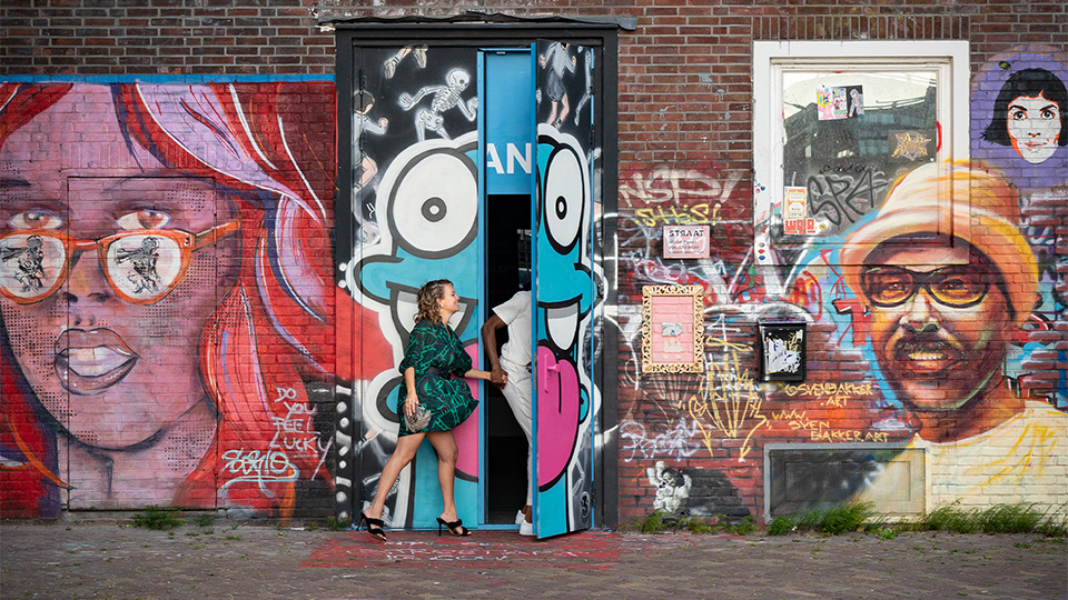 couple at STRAAT
